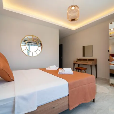 Mariposa Villa